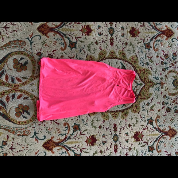 Three tie-back tanks (2 lululemon / 1 GapFit) - Picture 6 of 8